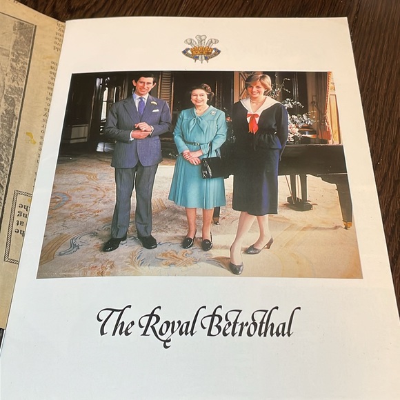 Excellent condition - The Royal Betrothal - Book - Picture 3 of 3